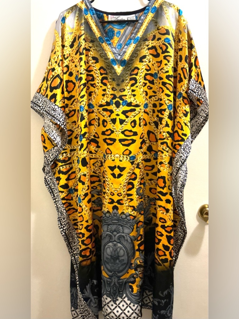 Woman’s Multicolor Animal Print Kaftan - Picture 3 of 6